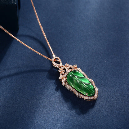 Jadeite Necklace With Gold Inlaid