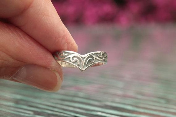 Vintage Fashion Personality Celtic V Shape Luminous Sterling Silver Ring